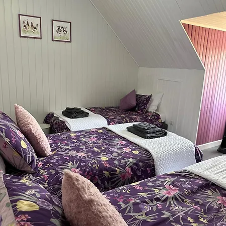 Walnut And Chestnut * Mauzens-et-Miremont