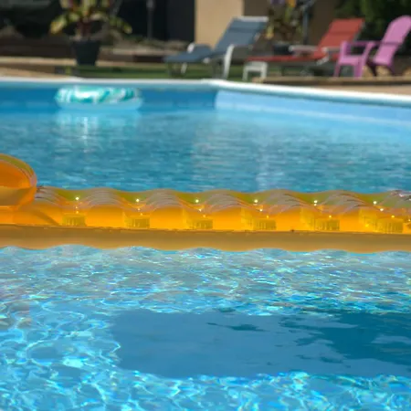 Walnut And Chestnut Апартаменты *