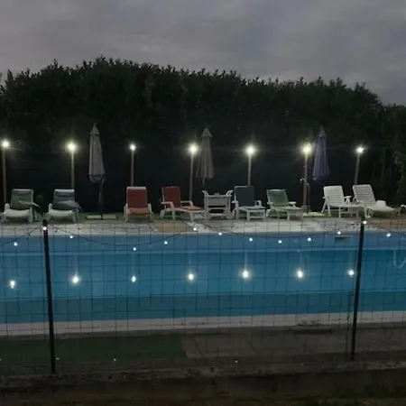 Walnut And Chestnut * Mauzens-et-Miremont