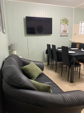 Walnut And Chestnut Appartement *