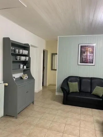 Walnut And Chestnut * Mauzens-et-Miremont