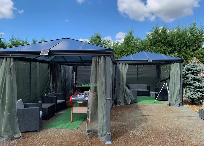 Walnut And Chestnut Mauzens-et-Miremont